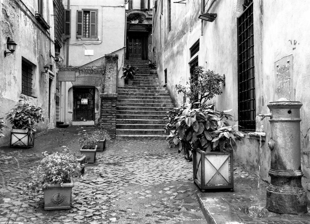 La Casa Di Emma A Trastevere Roma Exterior foto